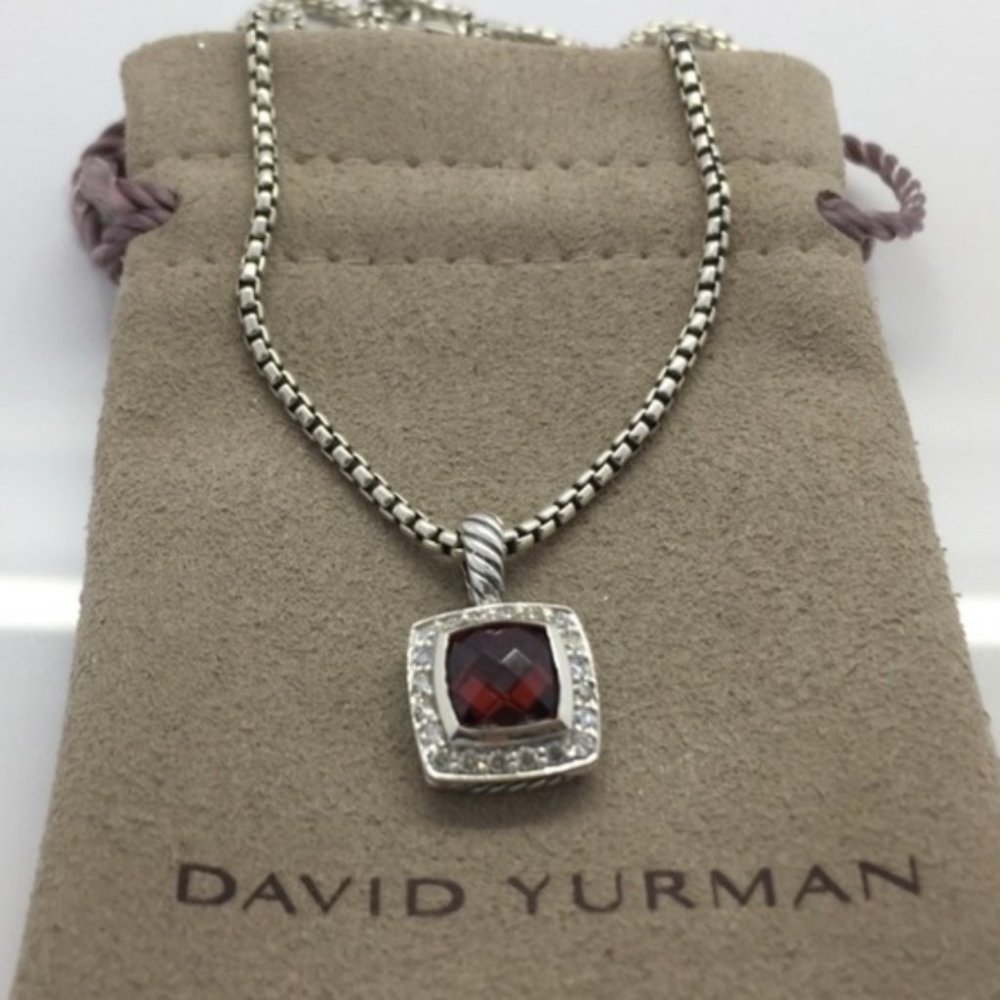 David Yurman petite Albion Necklace With Diamonds. Gorgeous 🤩